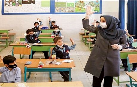 ساعات کار مدارس همچنان به روال مهرماه