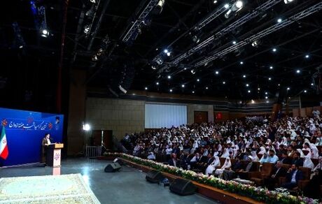 دولت خود را موظف می‌داند به نیازهای اشتغال و مسکن جوانان برای ازدواج توجه داشته باشد