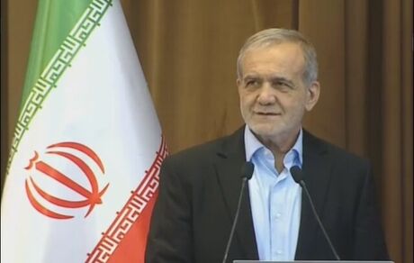 رئیس جمهور: با هم صادق باشیم / اول خودمان را اصلاح کنیم بعد دنیا را