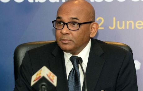 لغو بازی سپاهان و الاتحاد با تصمیم ناظر بازی بود
