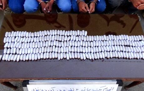 کشف ۲ کیلو هروئین از محل عجیب جاسازی شده اعضای یک باند قاچاق موادمخدر