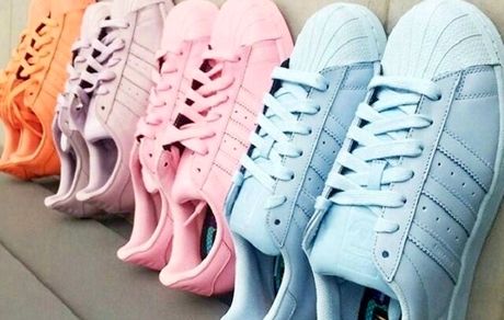 بازار کم‌رونق کفش مدارس در آستانه مهرماه