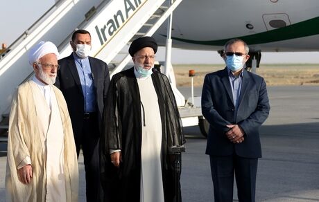 رئیس جمهور وارد استان مرکزی شد / رئیسی: هر یک از صنایع سنگین این استان نماد اعتماد به نفس و غرور ملی در کشور است