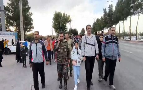 همایش بزرگ پیاده‌روی خانوادگی در عجب‌شیر برگزار شد
