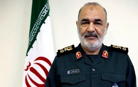 
سردار سلامی: بیش از حد نیاز موشک ذخیره کرده ایم
