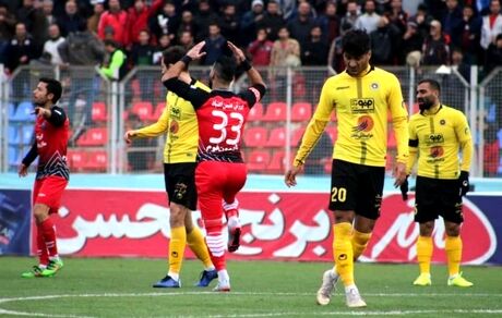 سپاهان صدر جدول را تقدیم استقلال کرد