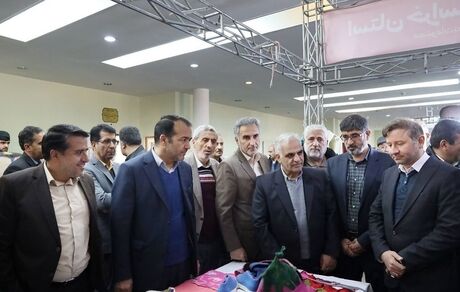 جشنواره ملی نمد در شهرکرد آغاز شد