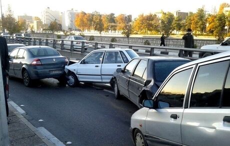 باز هم حوادث رانندگی / این بار تصادف زنجیره‌ای در آزادراه زنجان-قزوین با ۲۸ مصدوم
