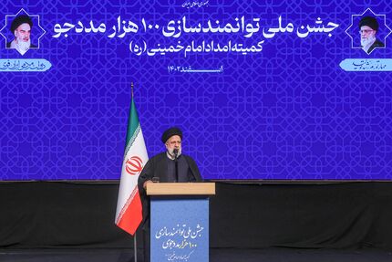 تاکید بر اهتمام دولت برای زدودن فقر از چهره جامعه و زمینه‌سازی برای توانمندسازی جوانان