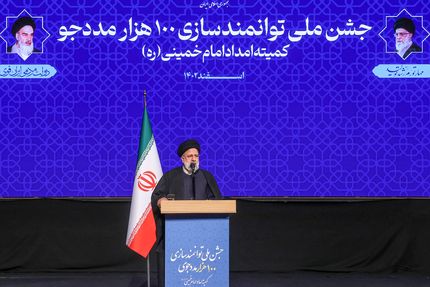 تاکید بر اهتمام دولت برای زدودن فقر از چهره جامعه و زمینه‌سازی برای توانمندسازی جوانان