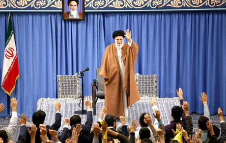 رهبر انقلاب: مذاکره با آمریکا هیچ نتیجه‌ای ندارد چون قطعا هیچ امتیازی نمی‌دهند