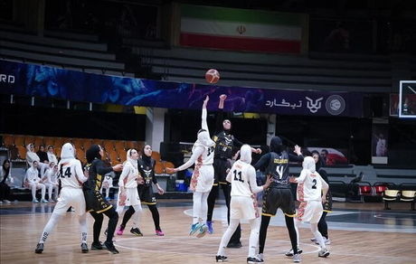 آغاز لیگ برتر بسکتبال زنان با برد قاطعانه استقلال