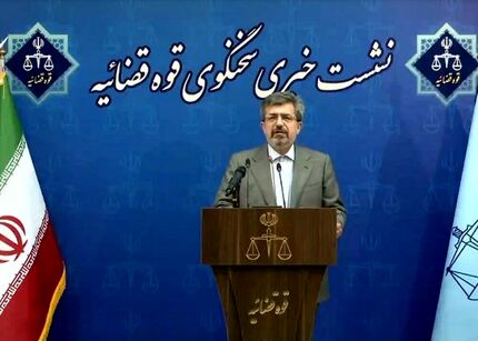۱۴ نفر درپی ریزش متروپل بازداشت شدند / مشایی در مرخصی است / قاتل دو طلبه در حرم رضوی به اعدام محکوم شد