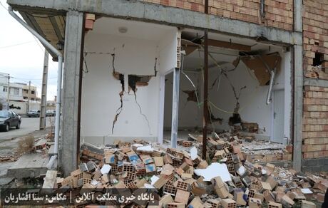 توزیع مصالح ساختمانی به ۳۱۲ واحد مسکونی روستایی مناطق زلزله‌زده خوی