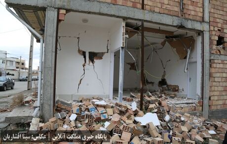 توزیع مصالح ساختمانی به ۳۱۲ واحد مسکونی روستایی مناطق زلزله‌زده خوی