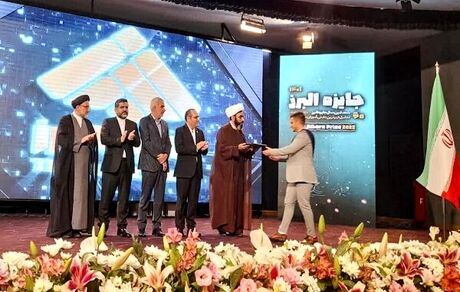 وزیر ارشاد در آئین شصتمین سال جایزه البرز: دشمن به دنبال ایجاد شکاف مذهبی و نسلی است/ آینده به دست جوانان نخبه رقم می خورد
