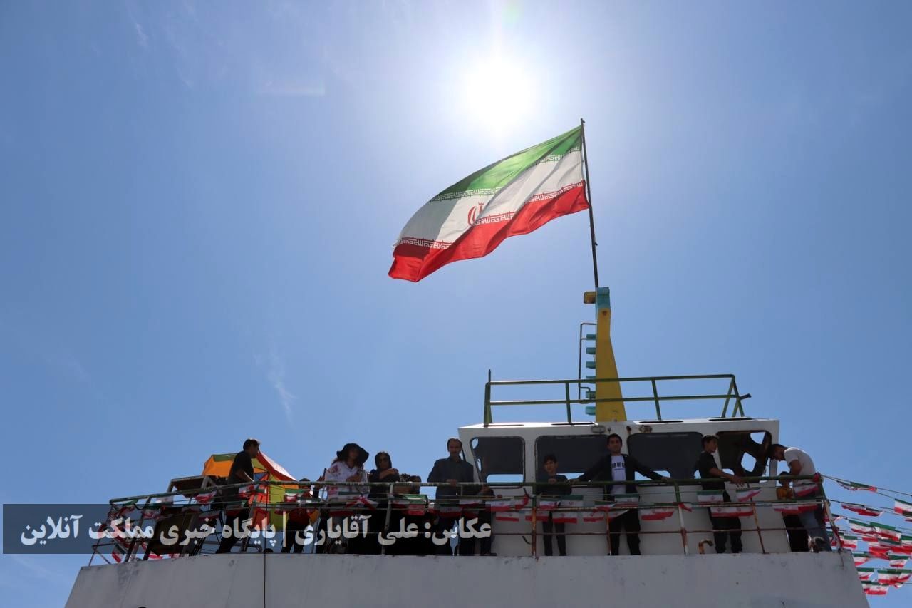  جشنواره فرهنگی، ورزشی و تفریحی دریاچه ارومیه با استقبال ۱۵ کیلومتری برگزار شد 