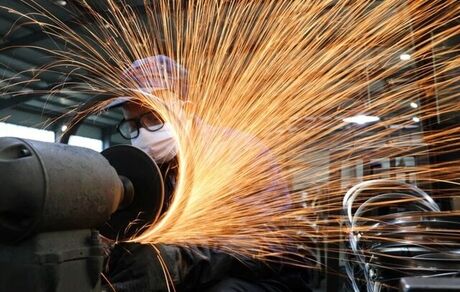 فعالیت کارخانه‌ها در چین کاهش یافت