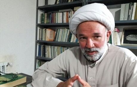 می خواهند مولوی را از اسلام جدا کنند