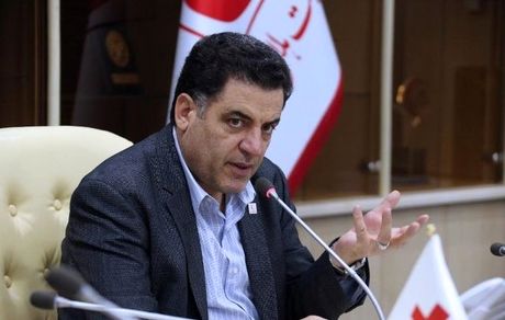 
رئیس جمعیت هلال احمر: سلبریتی‌ها شخصا برای زلزله‌زدگان پول جمع‌آوری نکنند
