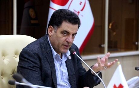 
رئیس جمعیت هلال احمر: سلبریتی‌ها شخصا برای زلزله‌زدگان پول جمع‌آوری نکنند
