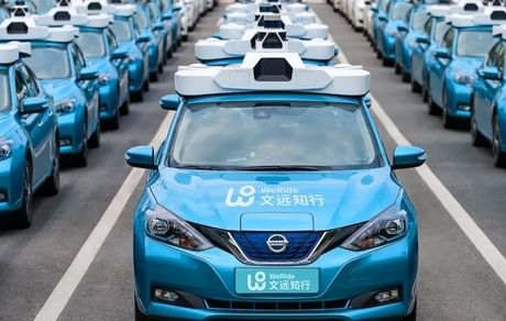 توقف فعالیت روبوتاکسی چینی در دوبی بدلیل تشدید درگیری در منطقه