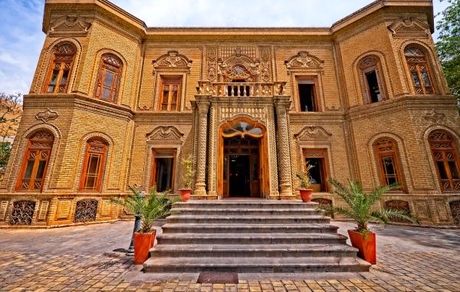 موزه آبگینه و سفالینه‌های ایران تعطیل شد