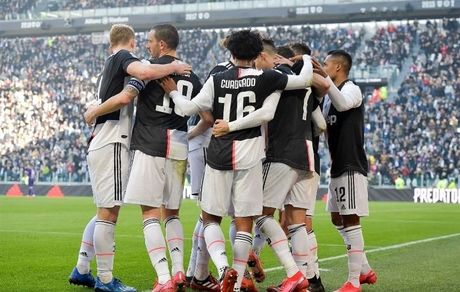 تداوم صدرنشینی یوونتوس با دبل رونالدو