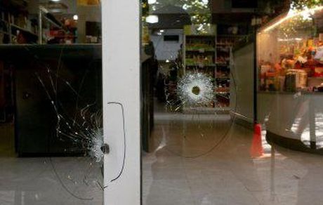 حمله مسلحانه سارقین به مغازه خانواده همسر مسی و تهدید فوق ستاره