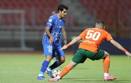 استقلال با سرمربی جدید به صدر جدول لیگ برتر صعود کرد