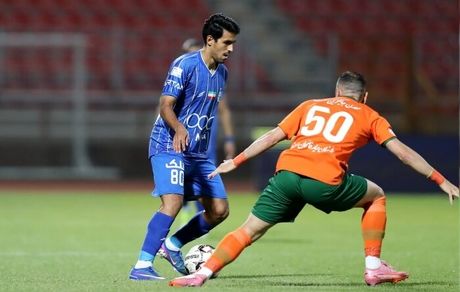 استقلال با سرمربی جدید به صدر جدول لیگ برتر صعود کرد