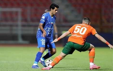 استقلال با سرمربی جدید به صدر جدول لیگ برتر صعود کرد