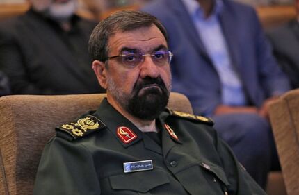 محسن رضایی: ۱۵۰ نفر در کشور سودهای بادآورده بورس را درو می‌کنند