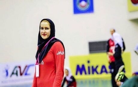 بانوی ایرانی، مربی تیم والیبال پورتو  