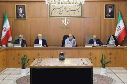 رئیس جمهور: هیچ موضوعی نباید بر معیشت مردم تقدم و ترجیح یابد