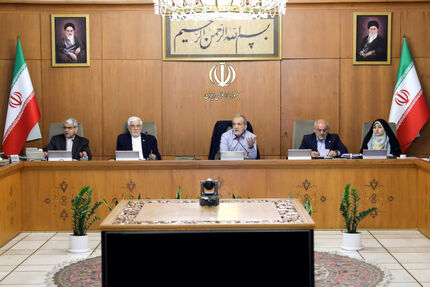 رئیس جمهور: هیچ موضوعی نباید بر معیشت مردم تقدم و ترجیح یابد