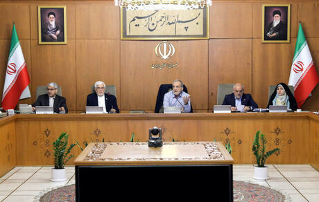 رئیس جمهور: هیچ موضوعی نباید بر معیشت مردم تقدم و ترجیح یابد