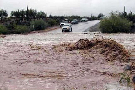 ۲ مفقودی طغیان رودخانه در جنوب و شرق کرمان پیدا شدند/ عملیات جستجو برای پیدا کردن کودک ۵ ساله ادامه دارد