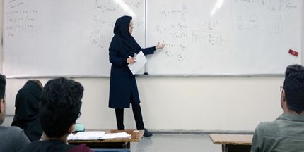 بکارگیری حداقل ۱۰۰ عضو هیات علمی جوان، متعهد و انقلابی در دستورکار دانشگاه علوم و تحقیقات