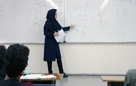 بکارگیری حداقل ۱۰۰ عضو هیات علمی جوان، متعهد و انقلابی در دستورکار دانشگاه علوم و تحقیقات