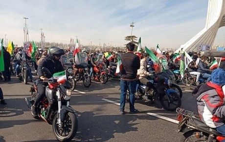مراسم سالگرد پیروزی انقلاب اسلامی در ۱۵۰۰  شهر کشور آغاز شد