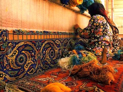 تحصیل ۷۵۰۰ نفر در هنرستان‌ها و دانشگاه‌های کشور در رشته تخصصی فرش 