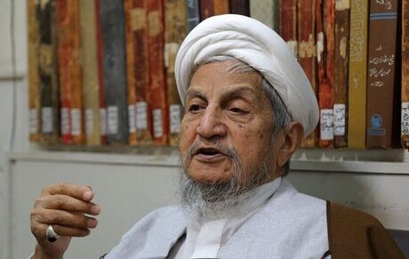 آیت‌الله صانعی در بیمارستان بستری شد