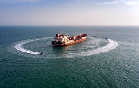 توقیف شناور خارجی در خلیج فارس با ۷۵۷ هزار لیتر سوخت قاچاق