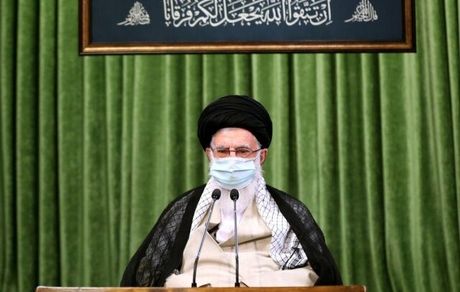 ماجرای استفاده نکردن رهبر انقلاب از ماسک‌ و پوشاک خارجی