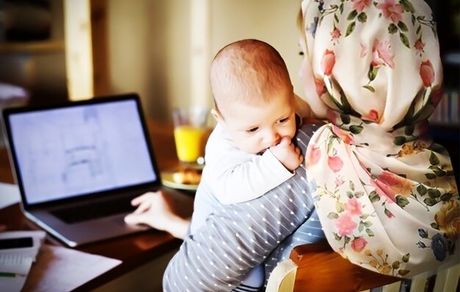 مجوز استفاده از دورکاری برای مادران شاغل دارای فرزند زیر شش سال صادر شد