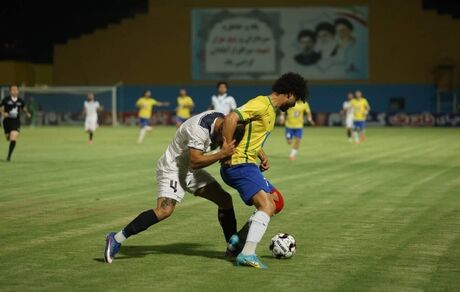 نبرد صنعت نفت آبادان و ملوان انزلی گلی نداشت