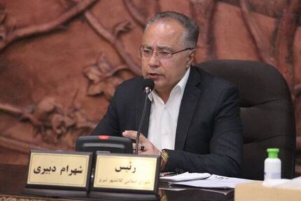 رئیس شورای شهر تبریز: بانک شهر برای خرید سهام پرسپولیس نظر سهامداران را نپرسید!