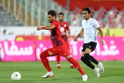 
پرسپولیس یک - شاهین صفر/ سرخ‌ها یک گام دیگر به جام نزدیک شدند
