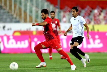 
پرسپولیس یک - شاهین صفر/ سرخ‌ها یک گام دیگر به جام نزدیک شدند
